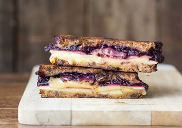 Blueberry, Apple & Balsamic Grilled Gouda