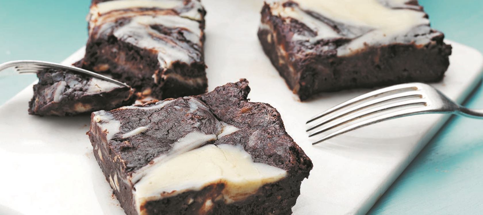 White chocolate and cream cheese brownies