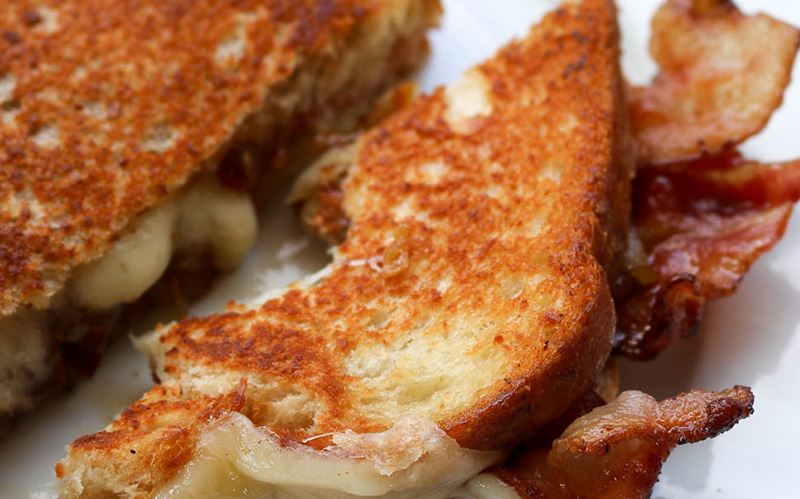 Grilled Cheese with Havarti, Bacon, Caramelized Pears, and Honey