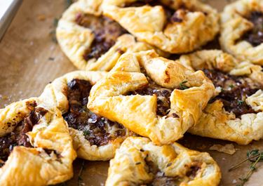 Gouda Puff Pastry with Bacon, Fig & Thyme 