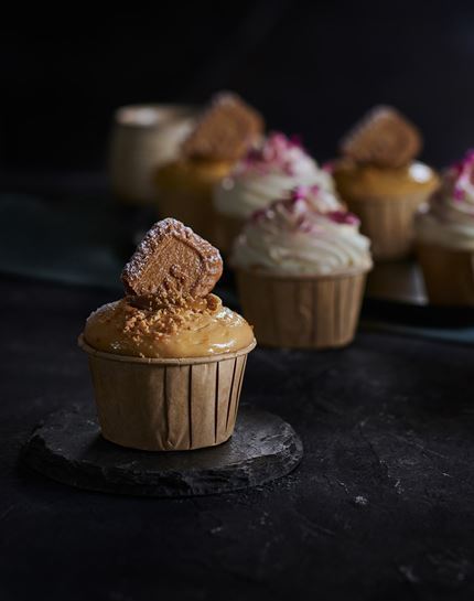 Cupcakes με επικάλυψη τυριού κρέμας και μπισκότο speculoos