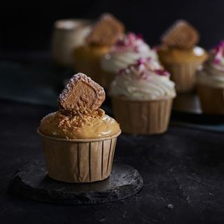 Cupcakes με επικάλυψη τυριού κρέμας και μπισκότο speculoos