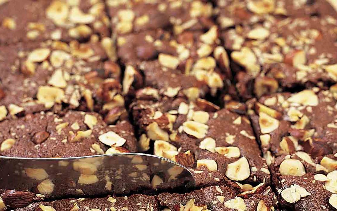 Suklaa-pähkinäruudut