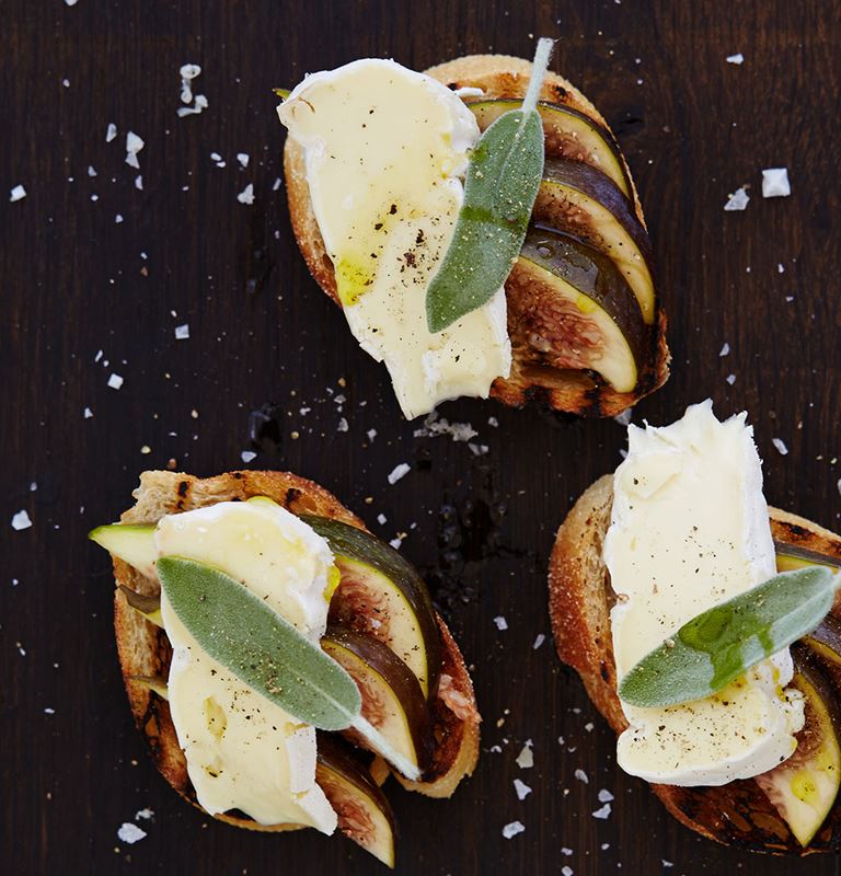 Bruschetta with figs, sage and Double Cream Brie