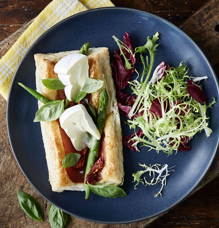 Puff Pastry Tart with Double Cream Brie, Asparagus & Prosciutto