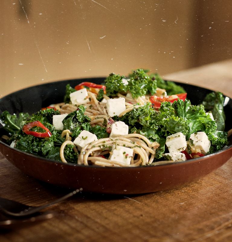 Spaghetti with Kale and Castello® Greek Style Cubes 