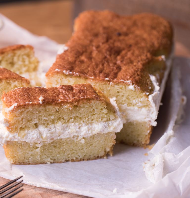 Coconut cake with Pineapple Cream Cheese