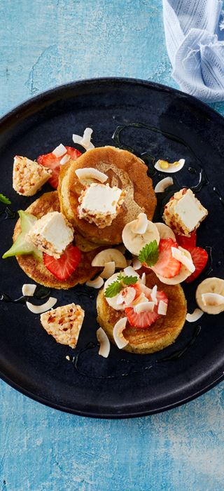 SCOTCH PANCAKES WITH PINEAPPLE CREAM CHEESE & FRUIT 