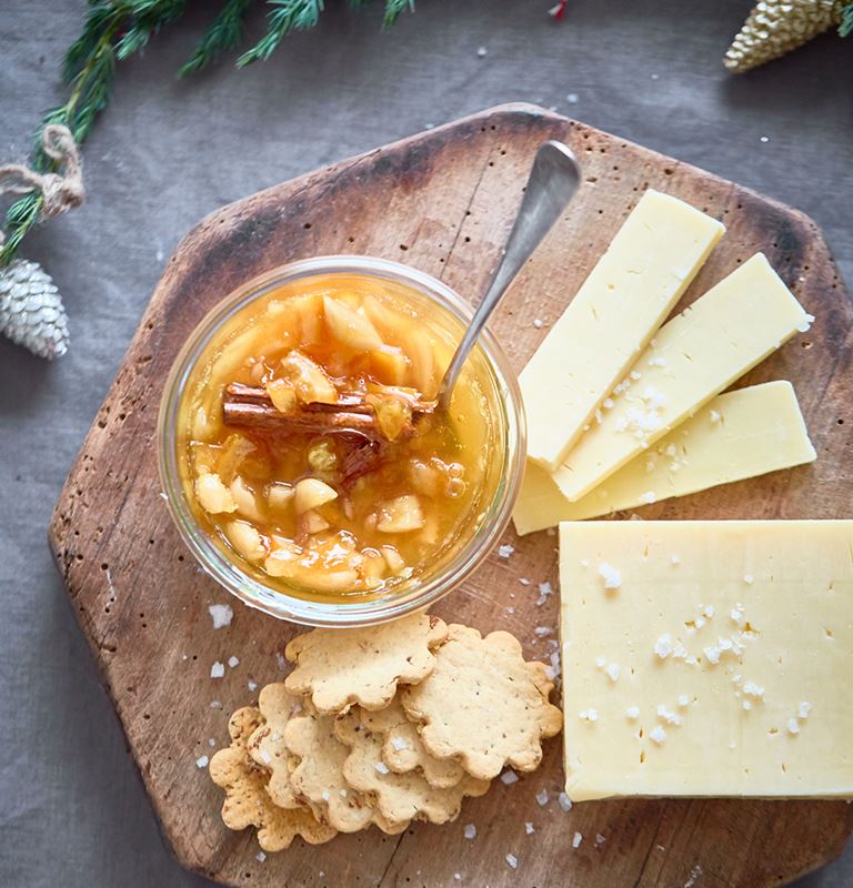 Tickler Extra Mature Cheddar and orange marmalade with sherry and almonds