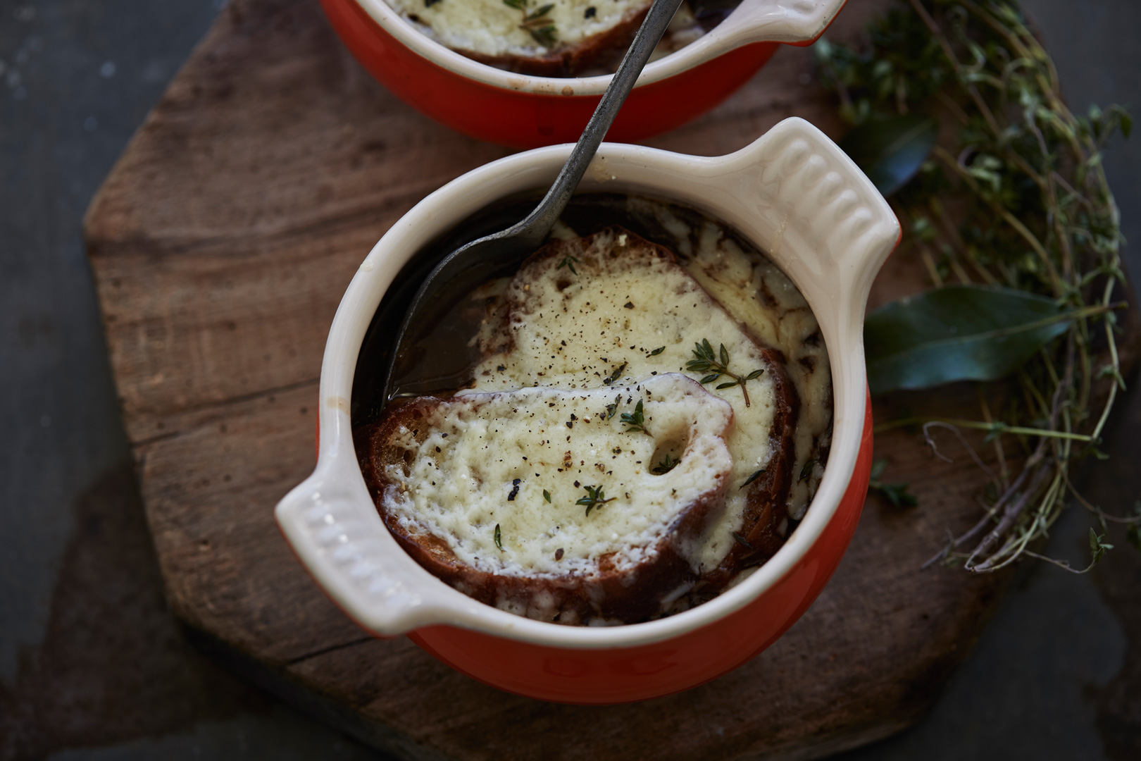 Soupe à l’oignon avec cheddar Castello