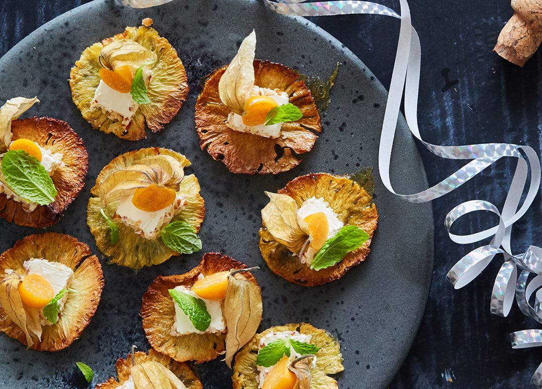 MUNDGERECHTE SNACKS MIT ANANAS-FRISCHKÄSE | Castello®️