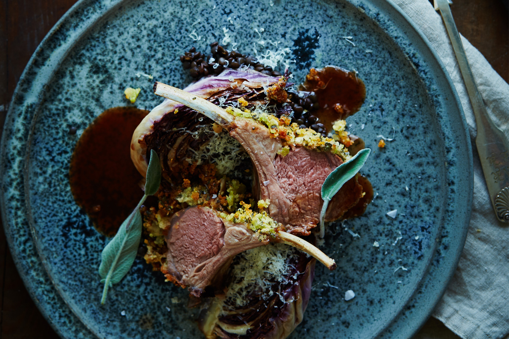 Lammekrone paneret med krydderurter og ost Castello®️