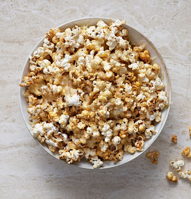 Oste-popcorn med Castello® Cheddar Extra Matured