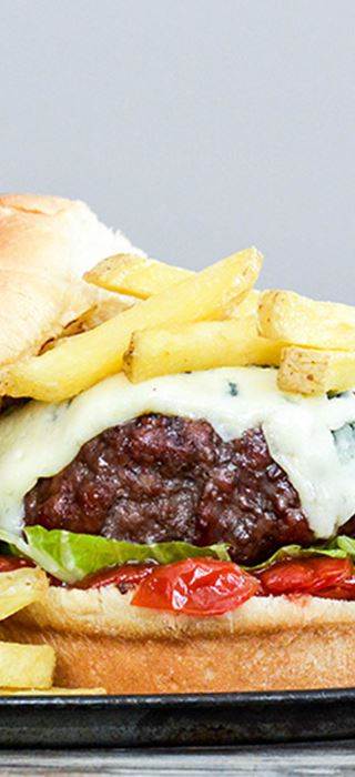 Blue Cheese burger with tomato-shallot jam