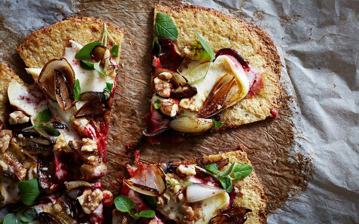 Cauliflower pizza with Creamy White, beetroot and walnuts – the ultimate recipe