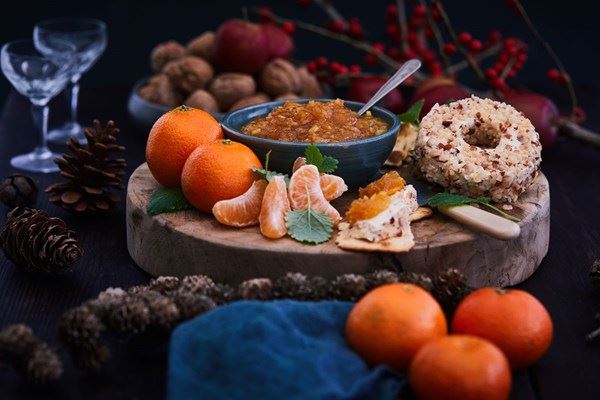 Cheese & Crackers - Mini Snacks with Cream Cheese & Clementines