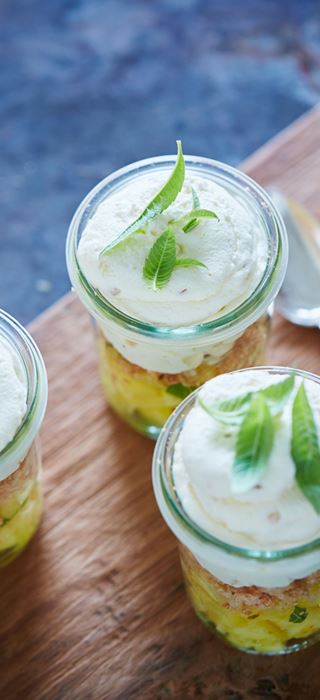 CHEESECAKE TRIFLE WITH PINEAPPLE CREAM CHEESE 