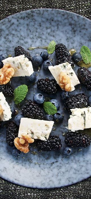 Blue Cheese with berries and walnuts