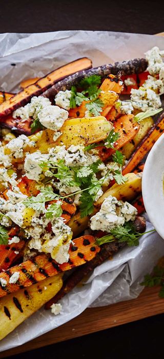 Grilled carrots with Blue Cheese