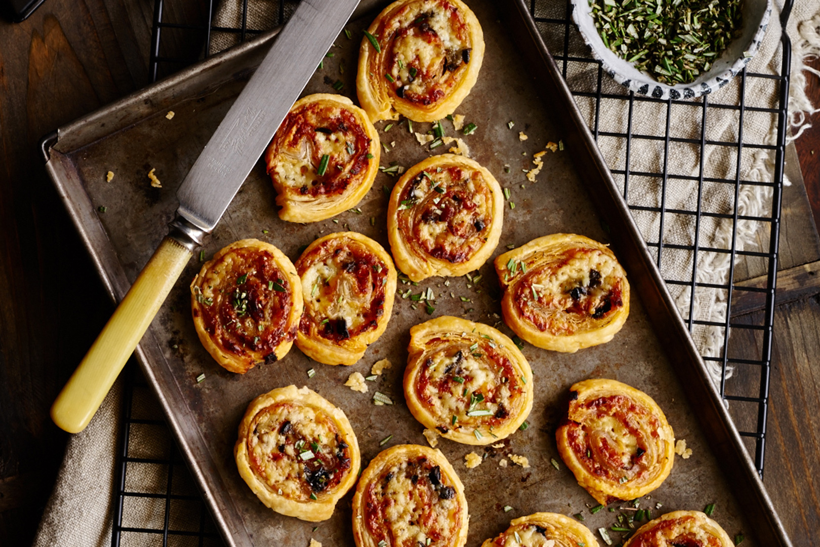 Spicy tomato and cheese scrolls