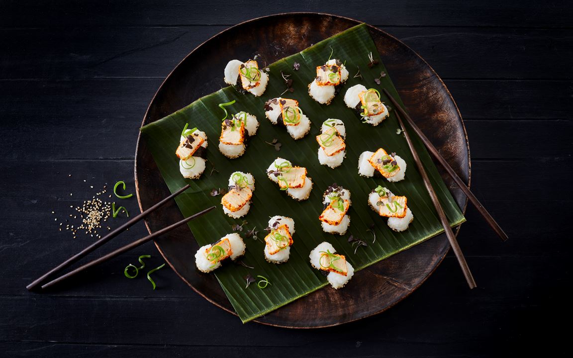 Sticky rice bites - canapés with Castello® Chili & Ginger Cream Cheese