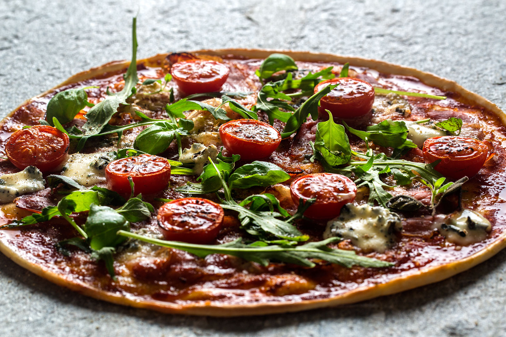 Italiensk pizza med Castello Sort