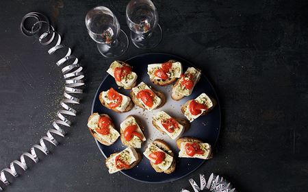 Sticky rice bites - canapés with Castello® Chilli & Ginger Cream Cheese ...