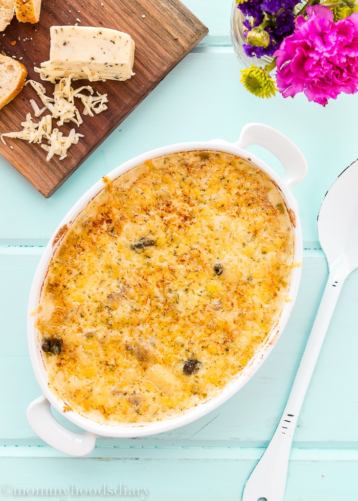 Cheesy gnocchi casserole