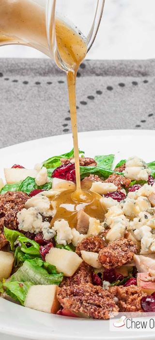 Chopped apple, candied pecan and Blue Cheese salad