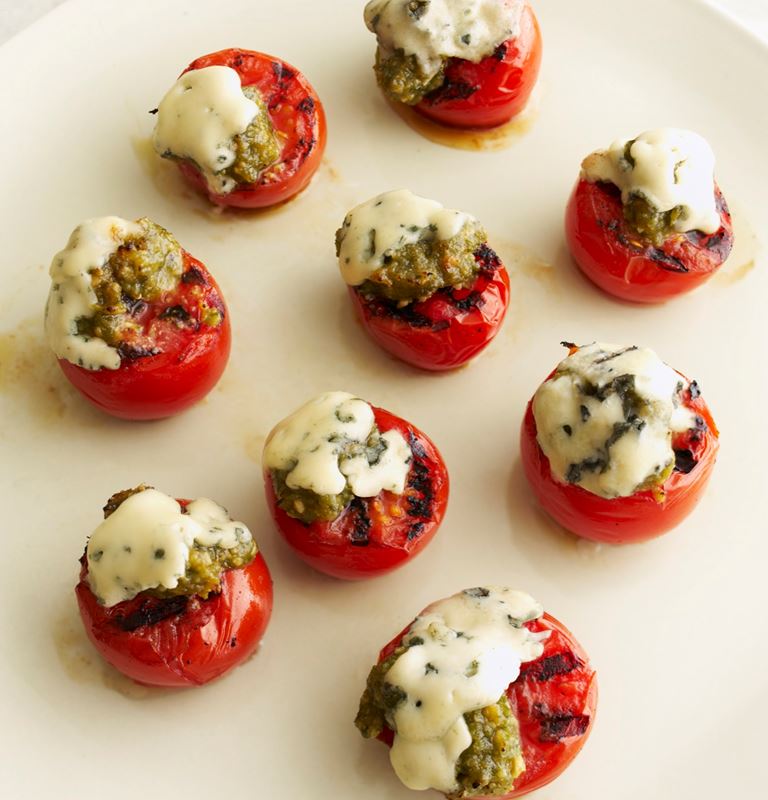 Grilled tomatoes with Blue Cheese slices and basil pesto