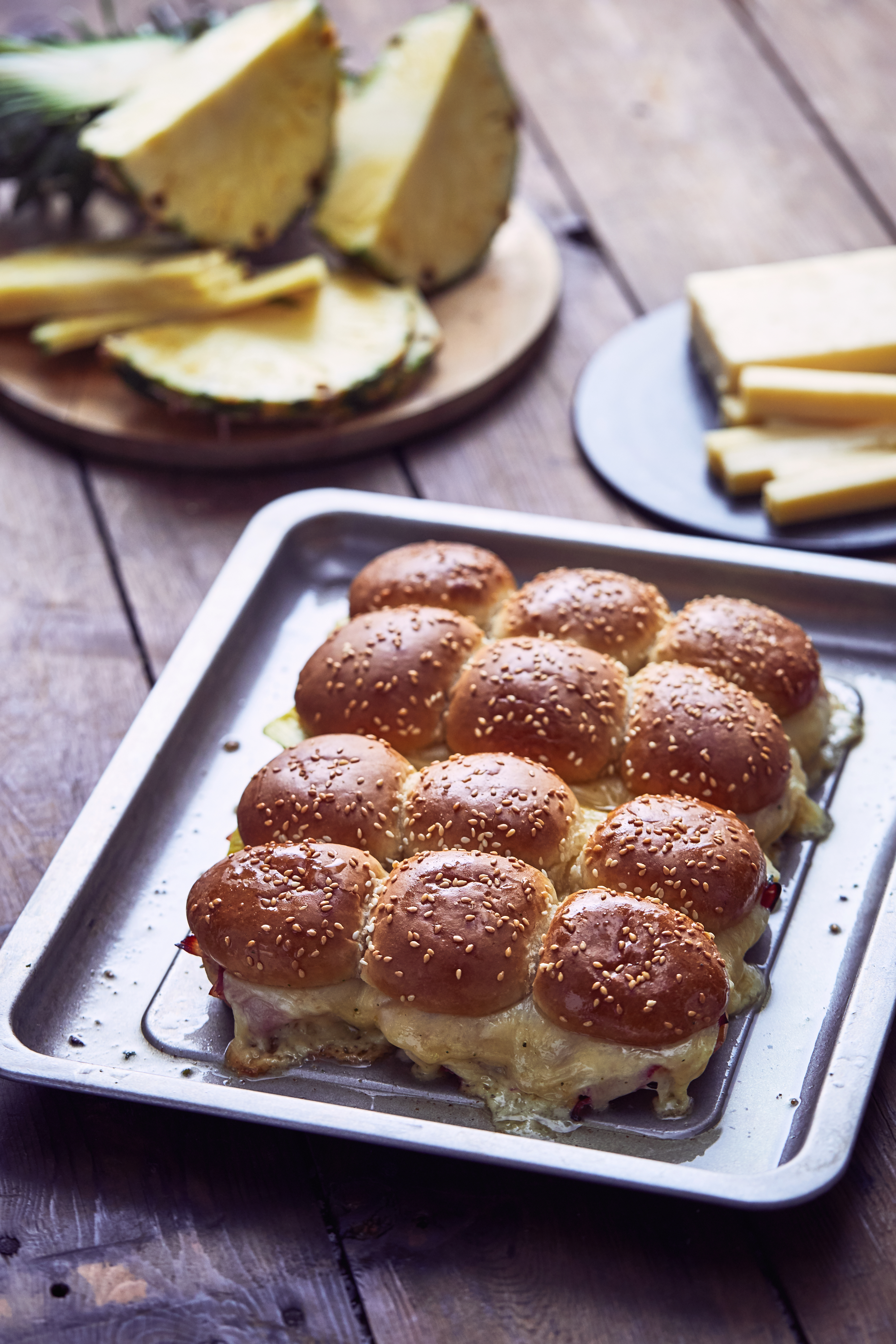 Hawaiian hot rolls with havarti, pineapple and ham Castello®️