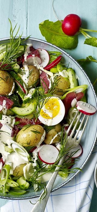 Salad with potatoes, dill and soft-boiled eggs