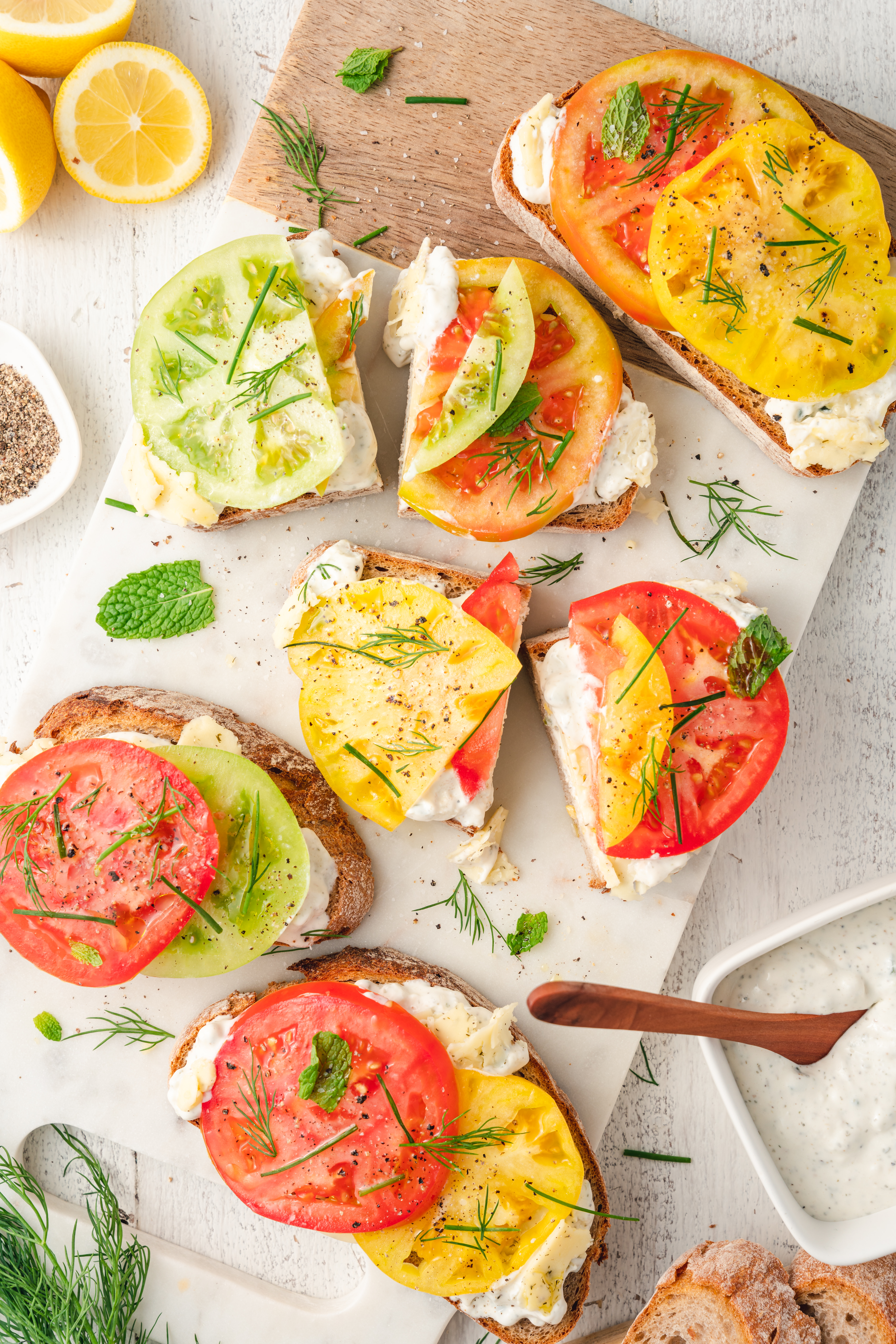 Summer Tomato Sandwich with Dill Havarti Castello®️
