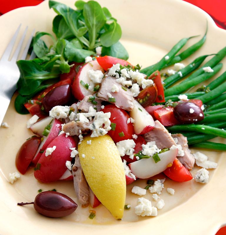 Warm potato salad with green beans and Blue Cheese