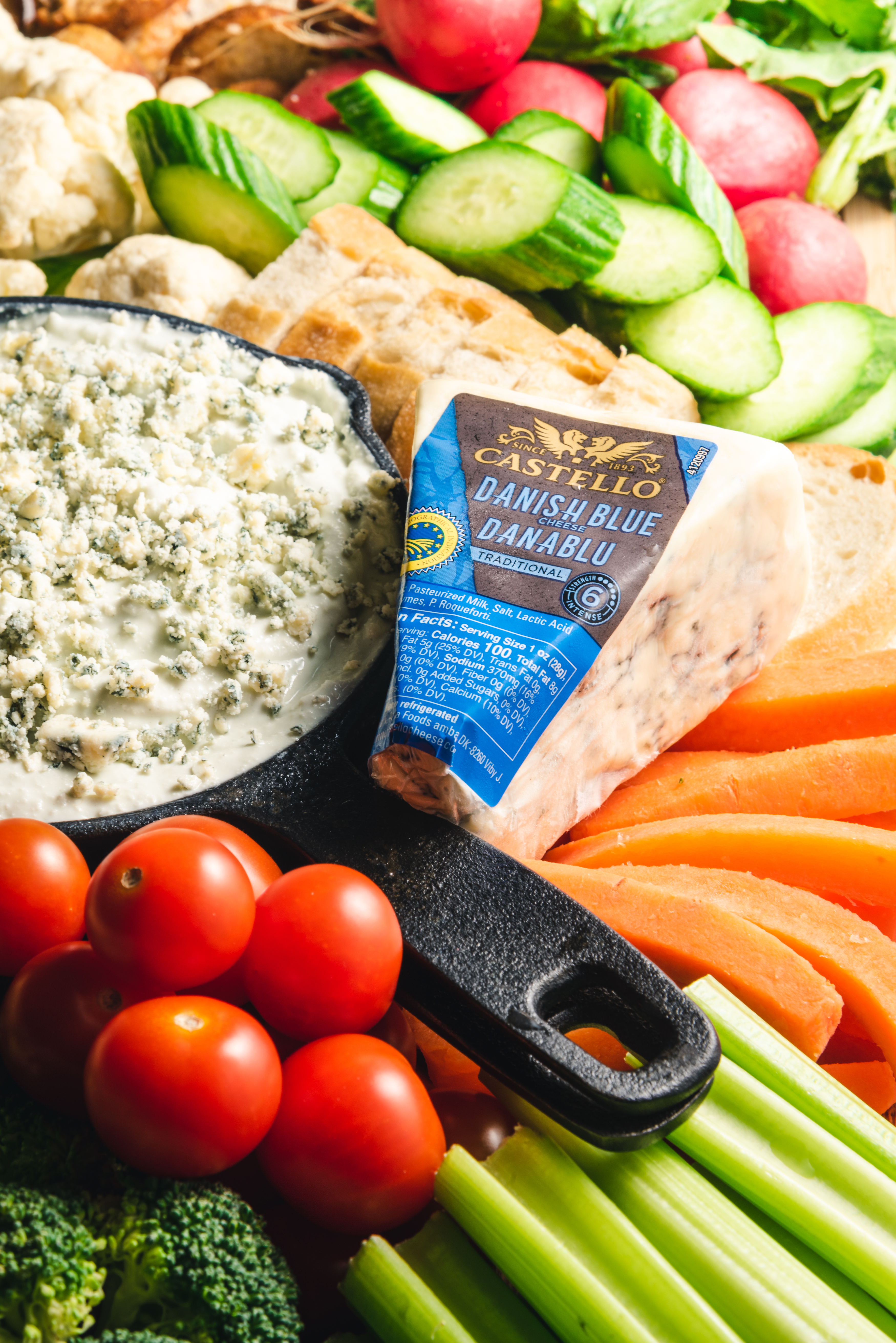 Whipped Blue Cheese with Crudites Castello®️