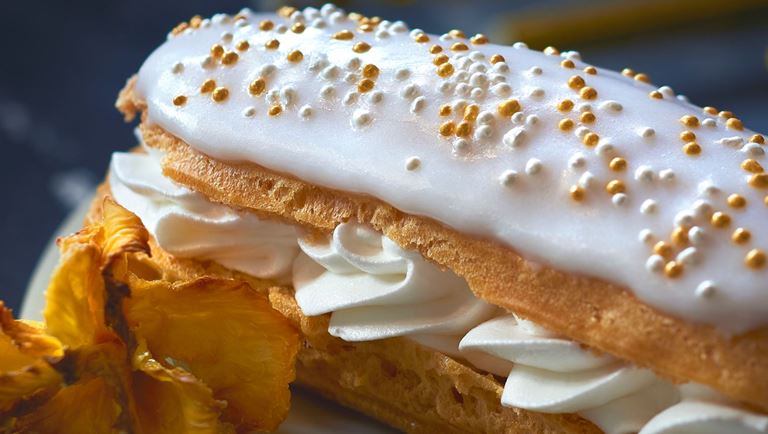 Pina Colada Éclair