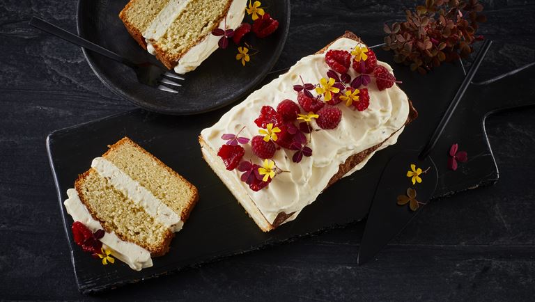 Kokosnusskuchen mit Ananas-Frischkäse