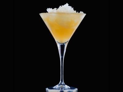 Fräsch alkoholfri drink med att härligt sting av ingefära.