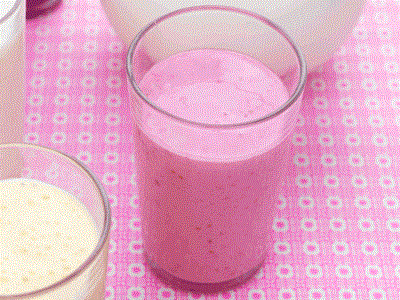 Hallonsmoothie är lika gott till frukost som till mellanmål och ger en snabb energikick.