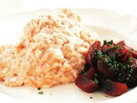 Lapskojs lagas i många delar av norra Europa men på olika vis. I Sverige serveras den ofta tillsammans med rödbetor och är en klassisk rätt som faller de äldre i smaken.
Specialkost: går att göra laktosfri genom att använda laktosfria produkter.