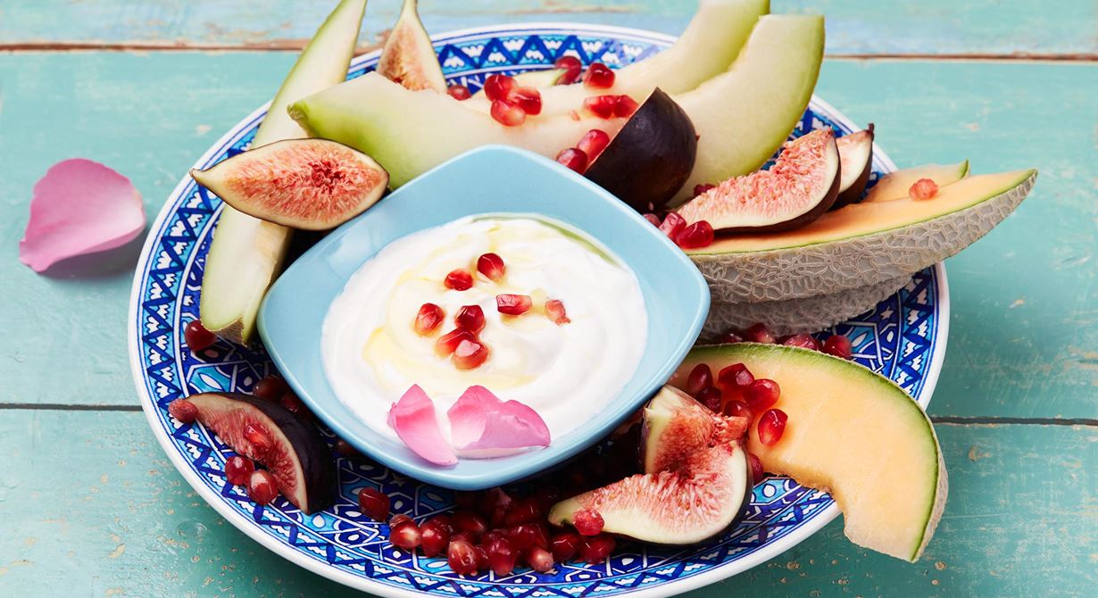 En spännande dipp med rosenvatten, som passar utmärkt ihop med honung och turkisk yoghurt.