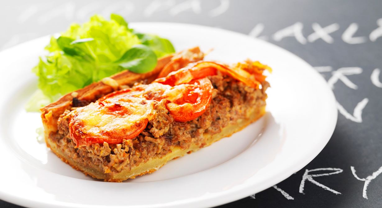 Unga smaklökar jublar när du serverar denna krämiga paj. Den ligger alltid högt upp på vår topplista över rätter som barnfamiljer älskar. Suverän att servera när eleverna efterlyser tacos.