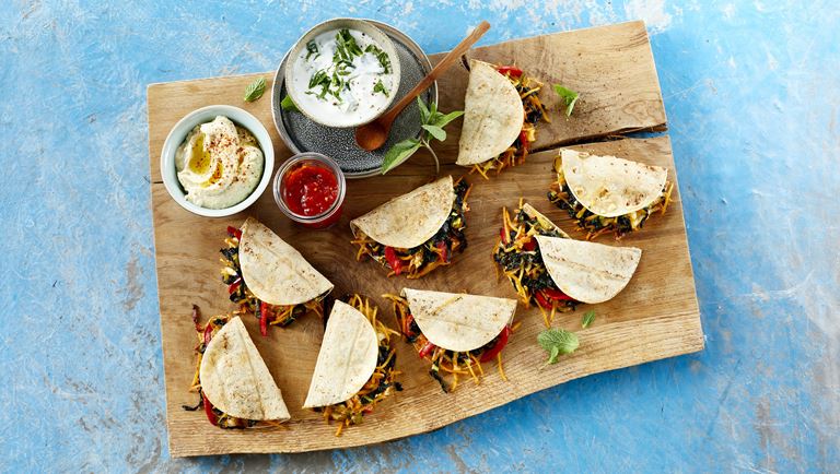 Chicken, pepper and mozzarella tacos