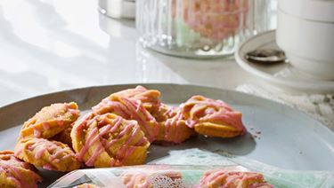 Butter Cookies With Rose Icing, ‘Biskut Mentega Ros’