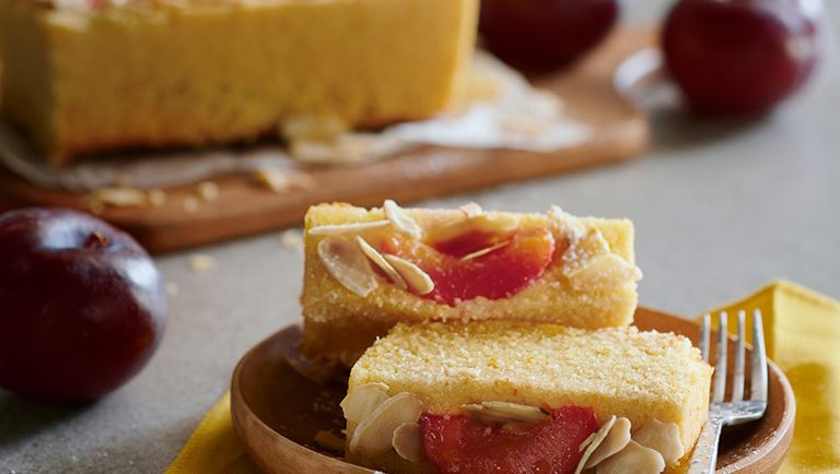 Plum Sugee Upside Down Loaf, ‘Kek Suji Plum Terbalik’