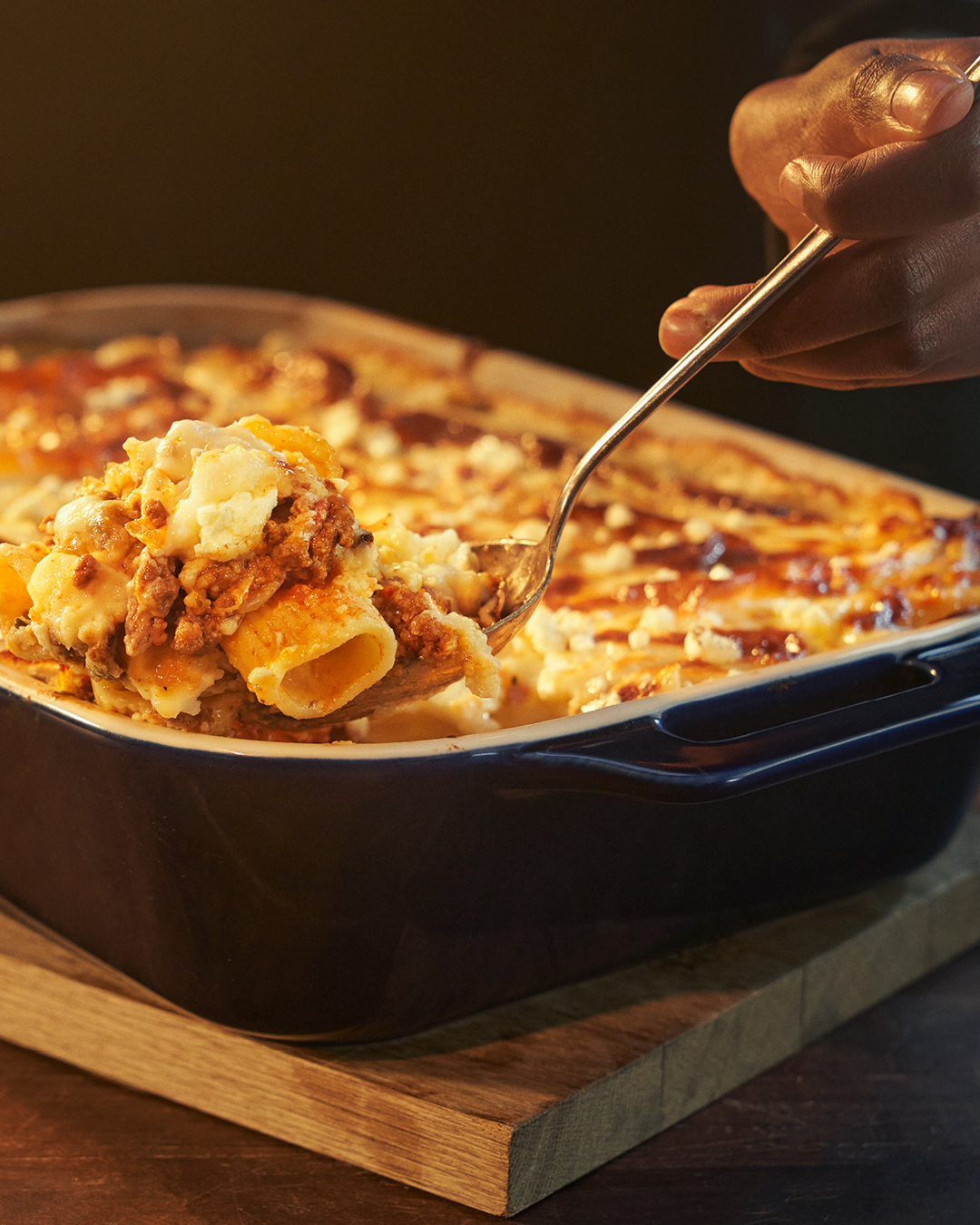 BEEF PENNE PASTA BAKE WITH CREAMY BÉCHAMEL SAUCE Lurpak®