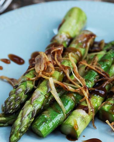 WOK FRIED ASPARAGUS WITH SOY AND GINGER