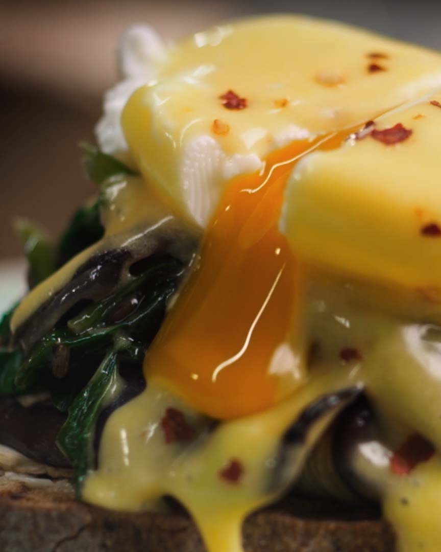 Eggs Florentine with aubergine Lurpak®