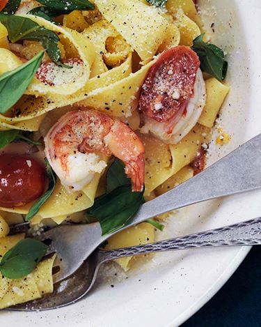 PAPPARDELLE PASTA WITH TIGER PRAWNS